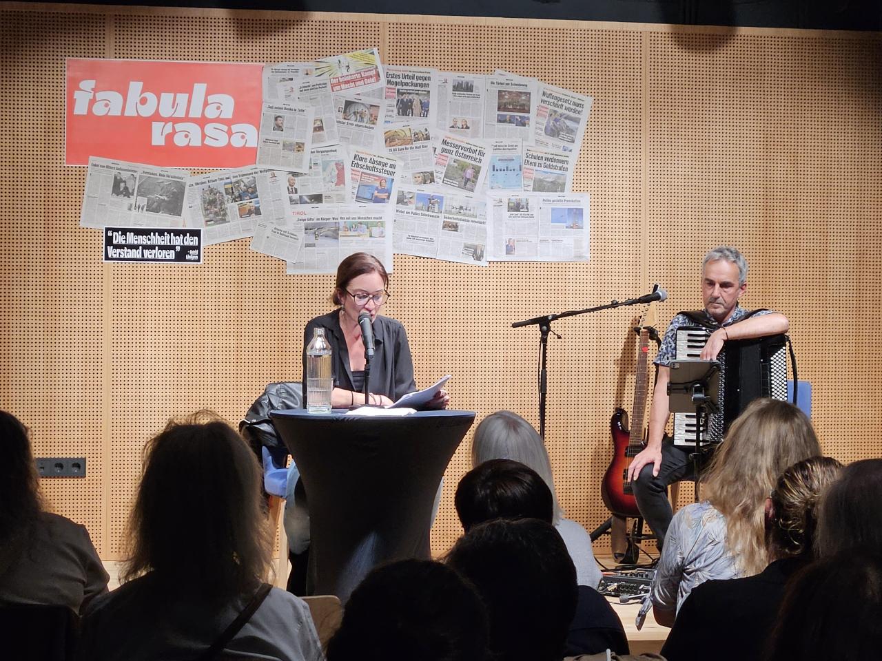 Lisa Hörtnagl in der Bücherei & Spielothek