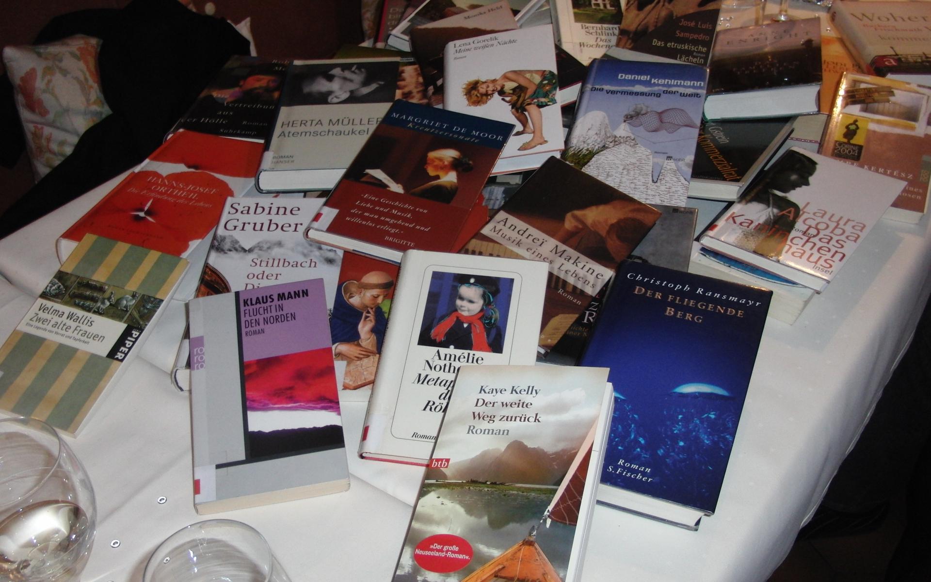 LiteraturTOPF in der Bücherei & Spielothek