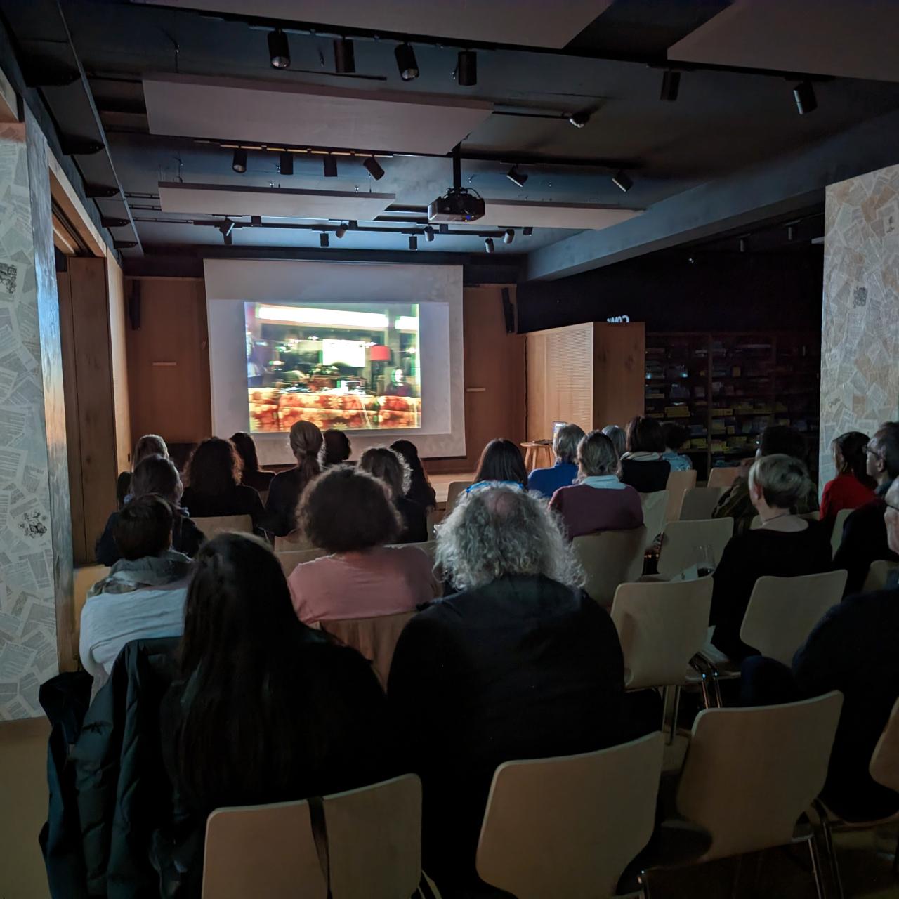 Kino in der Bücherei