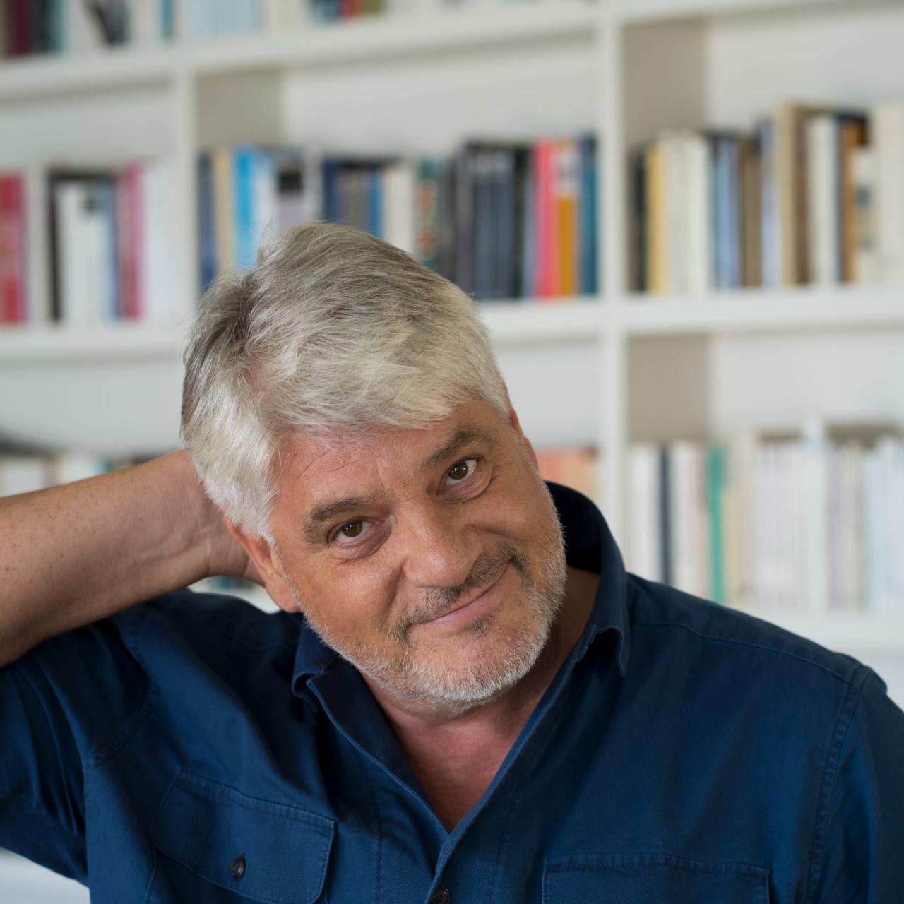 Raoul Schrott liest in der Bücherei & Spielothek Telfs.